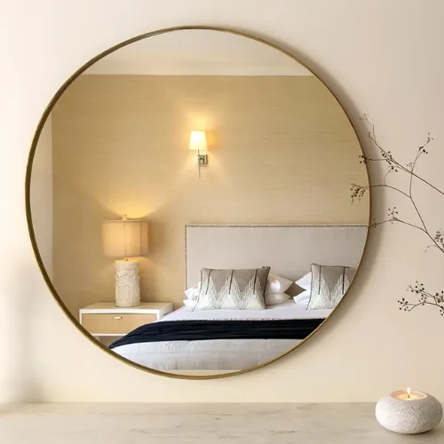 Espelhos Decorativos: Ampliando Espaços com Elegância
